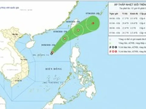 Áp thấp nhiệt đới di chuyển nhanh trên Biển Đông, liệu có trở thành cơn bão đầu tiên?