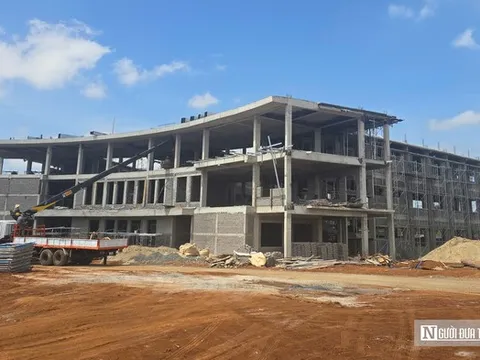 Cận cảnh những ngôi trường tiền tỷ đang thành hình nơi biên giới Lâm Đồng