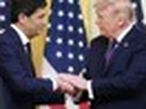 Ông Trump: Fed sẽ sai lầm nếu tăng lãi suất