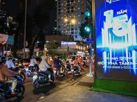 TPHCM: Thời hạn 1 tháng cho các biển quảng cáo thiếu điều kiện