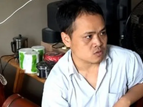 Nam sinh thi ĐH điểm cao nhất tỉnh nhưng ra trường ở nhà ăn bám suốt 9 năm, 4 lần bị cha mẹ đưa vào bệnh viện tâm thần