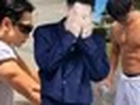 Nam ca sĩ bị cả nước ghét vì dám cưới quốc bảo nhan sắc: Body U50 “thần sầu” đang viral mạng xã hội