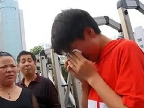 Nam sinh là thủ khoa toàn tỉnh vẫn trượt nguyện vọng 1, nhà trường khẳng định: "Chưa từng nhận được hồ sơ của em"