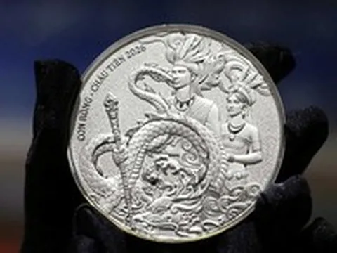 Giá bạc bật tăng hơn 3 triệu đồng/thỏi