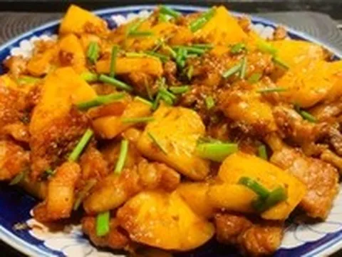 Dứa đang vào mùa, chợ Việt bán cực rẻ nhưng ăn theo 4 kiểu này ngang “nuốt độc”