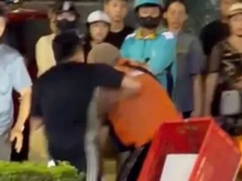 Vụ đánh tới tấp shipper giữa phố: Tạm giữ tài xế taxi Hồ Xuân Phương
