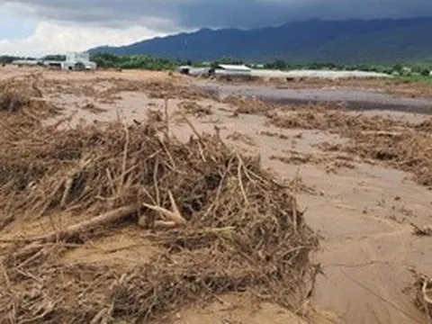 Vỡ hồ trên núi Tân Lai: Người dân mòn mỏi chờ đền bù