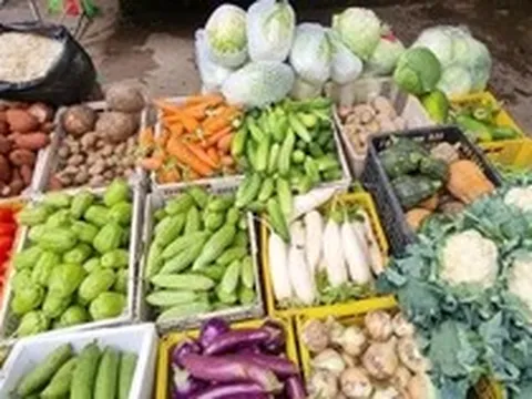 Lương sắp tăng, giá xăng dầu hạ nhiệt, chi phí tiêu dùng ra sao?