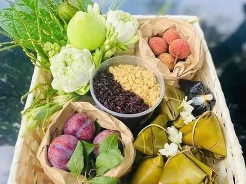 Cúng Tết Đoan ngọ 2026: Chọn đúng giờ đẹp để cầu bình an, "đón" tài lộc cho cả gia đình