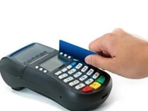 Công an cảnh báo tới tất cả những ai sử dụng dịch vụ “đảo thẻ tín dụng”, rút tiền trái quy định qua máy POS