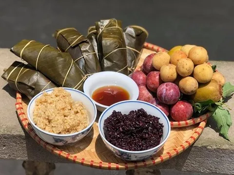 Vì sao cơm rượu nếp là món ăn không thể thiếu ngày Tết Đoan Ngọ?