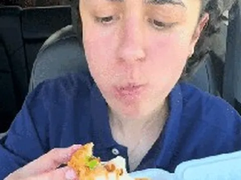 Không phải bánh mì, bánh bột lọc, loại bánh này đang "gây sốt" ở Mỹ: Nhiều người Việt còn không biết tên