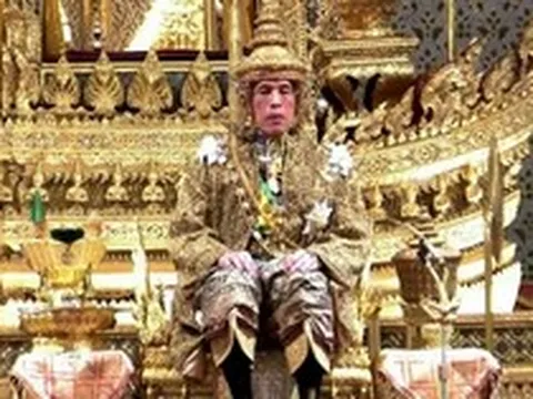 Vị Vua giàu nhất thế giới