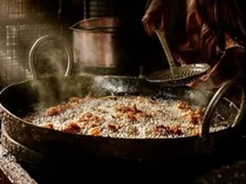 Dầu chiên 66 năm không thay mà vẫn đoạt giải ngon nhất, quán gà rán tiết lộ “bí quyết gia truyền” gây tranh cãi
