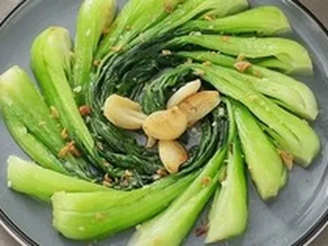 Cải thìa chứa nitrat gây ung thư, phải chần nước sôi trước khi nấu? Chuyên gia dinh dưỡng tiết lộ cách ăn đúng phòng ngừa bệnh
