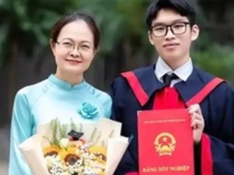 Nam sinh mê Toán trở thành thủ khoa môn Vật lý trường chuyên