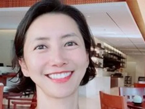 Cái giá quá đắt vì bê bối chấn động của nàng Hậu học vấn cao: Đánh mất hào quang !