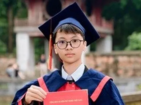 Nói với mẹ 'con chắc chắn đỗ', nam sinh thành thủ khoa chuyên Lý trường Chu Văn An