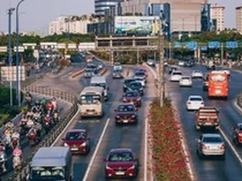 Từ 10/8, quy định mới liên quan đến ô tô có hiệu lực, lái xe cả nước chú ý