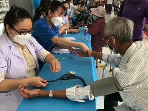 Tin vui từ năm nay: Người cao tuổi được hưởng khám sức khỏe miễn phí ít nhất 1 lần/năm