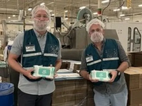 Phát hiện thầy giáo trung học vừa đứng lớp vừa kiếm gần 100 tỷ đồng/năm nhờ bán giấy vệ sinh