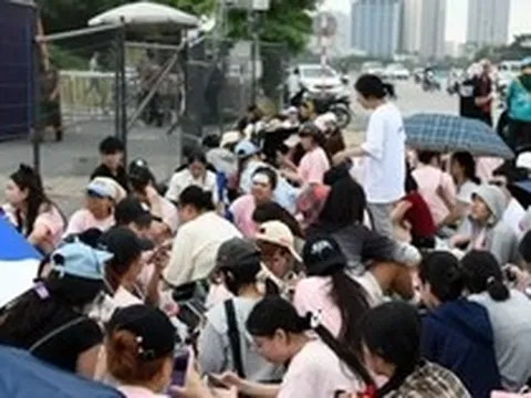 Cả chục nghìn người đổ về Trường đua F1 (Mỹ Đình)