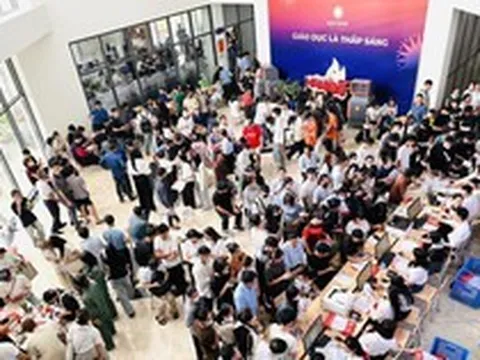 Đừng hỏi con được bao nhiêu điểm, hãy hỏi con muốn trở thành ai