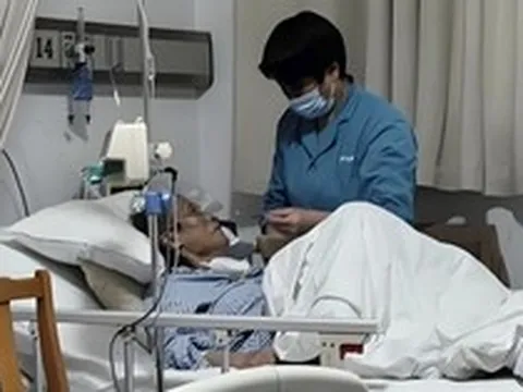 Người đàn ông qua đời sau 2 tháng phát hiện ung thư, vợ xót xa: "Tôi nhắc mãi mà ông ấy không chịu làm 1 việc"