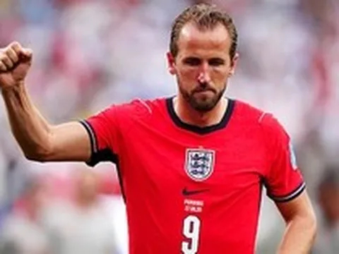 Harry Kane là "tiền đạo vĩ đại nhất mà bóng đá Anh từng sản sinh"