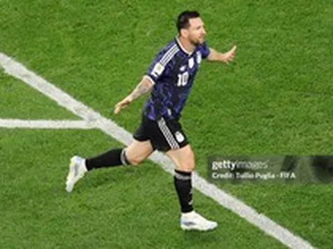 Ảnh: Không thể ngăn cản Messi, vào sân từ ghế dự bị cũng lập kỉ lục, ăn mừng cực cảm xúc