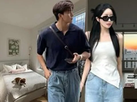 Vợ chồng 22 tuổi tự mua căn hộ 4 phòng ngủ giá 11,3 tỷ đồng: Bố mẹ “bao nuôi” 1 năm chứ không cho đồng nào
