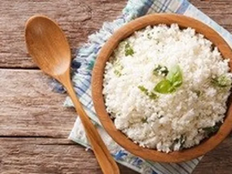 Bác sĩ Nhật tiết lộ "3 yếu tố vàng" chống lão hóa: Thêm thứ này vào cơm trắng giúp giảm 24% đường huyết sau ăn