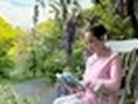 Lê Vi: "Nhìn người Pháp vật vã chịu đựng cái nóng, tôi thương vô cùng người dân Việt mình"