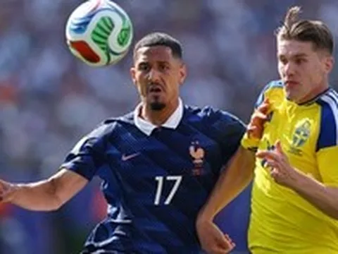 Mbappe ghi 2 bàn như đá tập, Pháp thắng dễ Thụy Điển 3-0