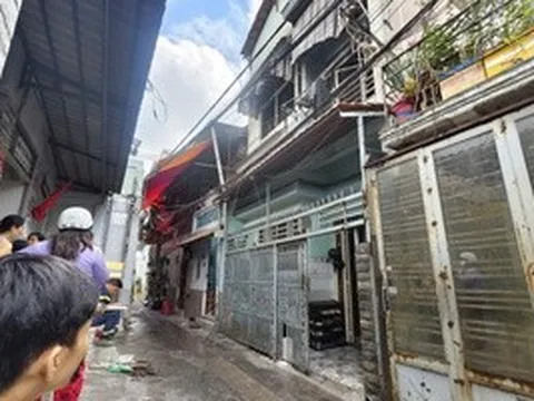 Cháy nhà ở TPHCM sáng nay, cảnh sát nhanh chóng dập lửa