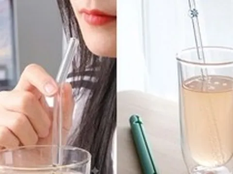 Bỏ ống hút nhựa để dùng ống hút thủy tinh, người phụ nữ bất ngờ bị bị chảy máu đường tiêu hóa vì lý do không thể ngờ