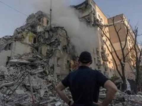 Tổng thống Ukraine tuyên bố sẽ 'trả đũa', Nga nói không tấn công dân thường Kiev