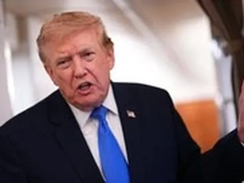 Nổi giận vì rò rỉ thông tin thiếu đạn dược, ông Trump yêu cầu điều tra nội bộ