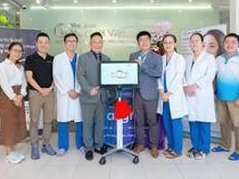 Bác sĩ Nguyễn Hữu Minh khởi nghiệp từ trăn trở chăm sóc răng miệng của người miền Trung