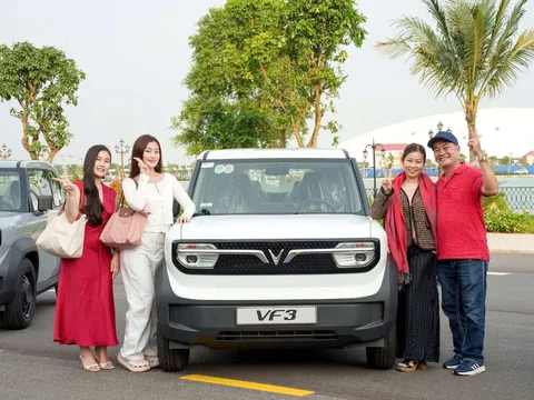 Xanh SM trao tặng 34 chiếc VinFast VF 3 cho khách hàng và tài xế: Đồng hành lan tỏa lối sống xanh tới cộng đồng