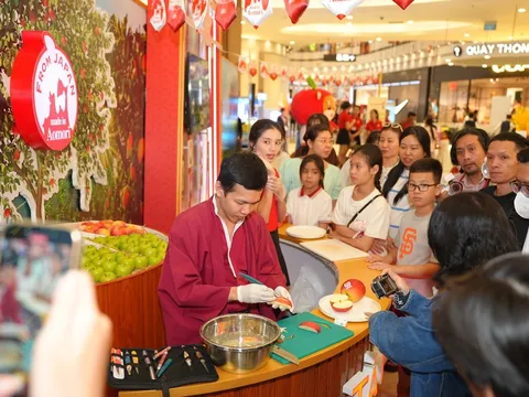 JA ZENNOH AOMORI tổ chức sự kiện quảng bá Táo Aomori tại AEON MALL Tân Phú Celadon