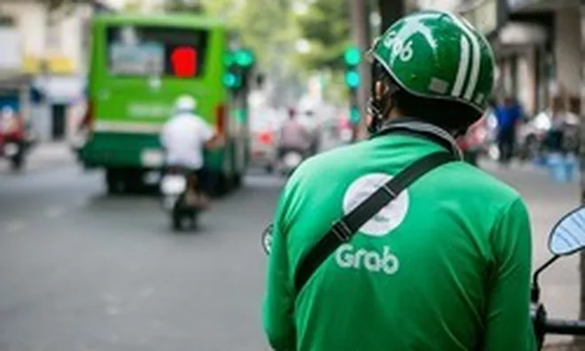 Từ 22/10/2026, Grab tự động ghi âm mọi chuyến xe ban đêm, khách không thể tắt